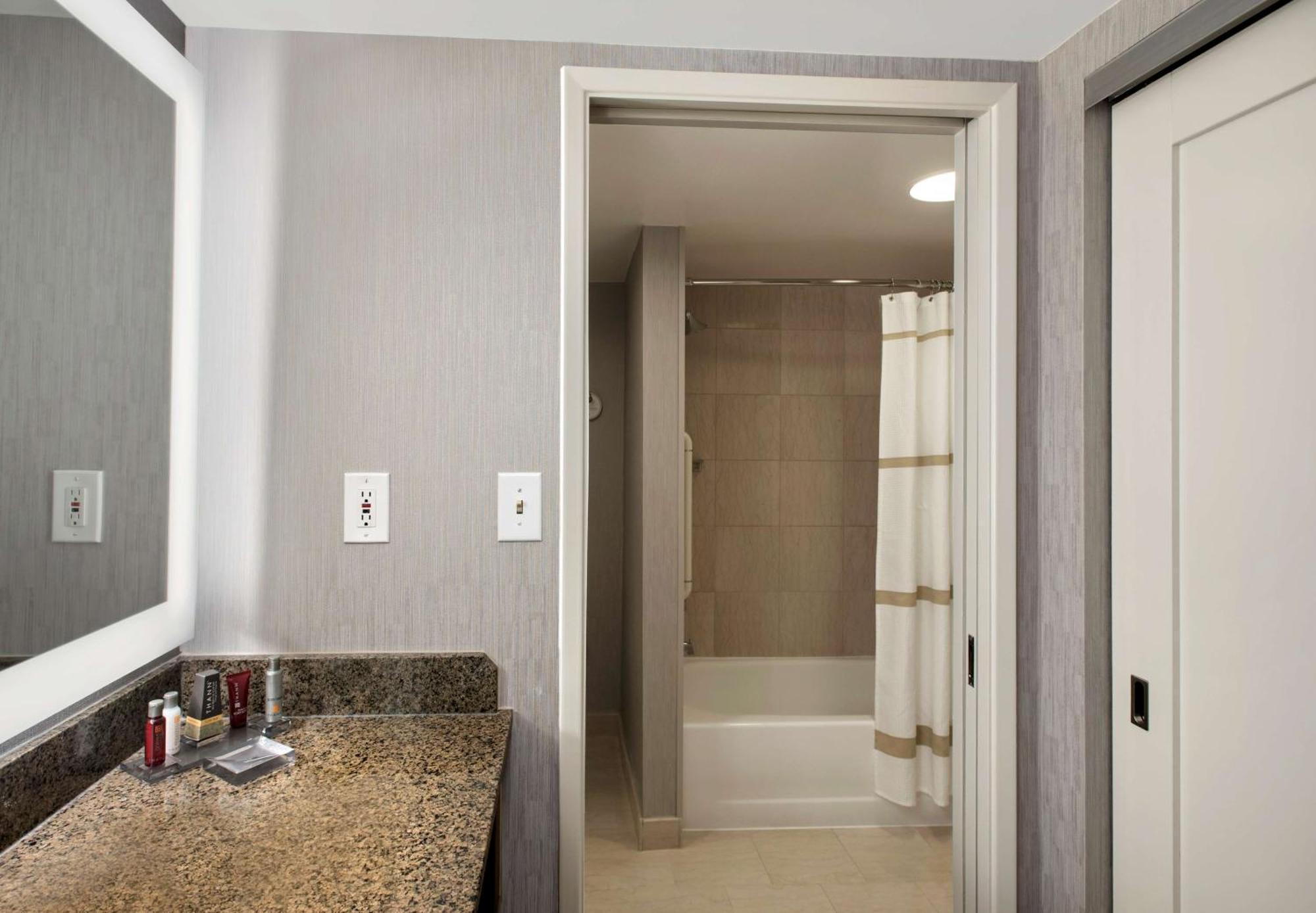 Embassy Suites By Hilton Bethesda Washington Dc Exteriér fotografie