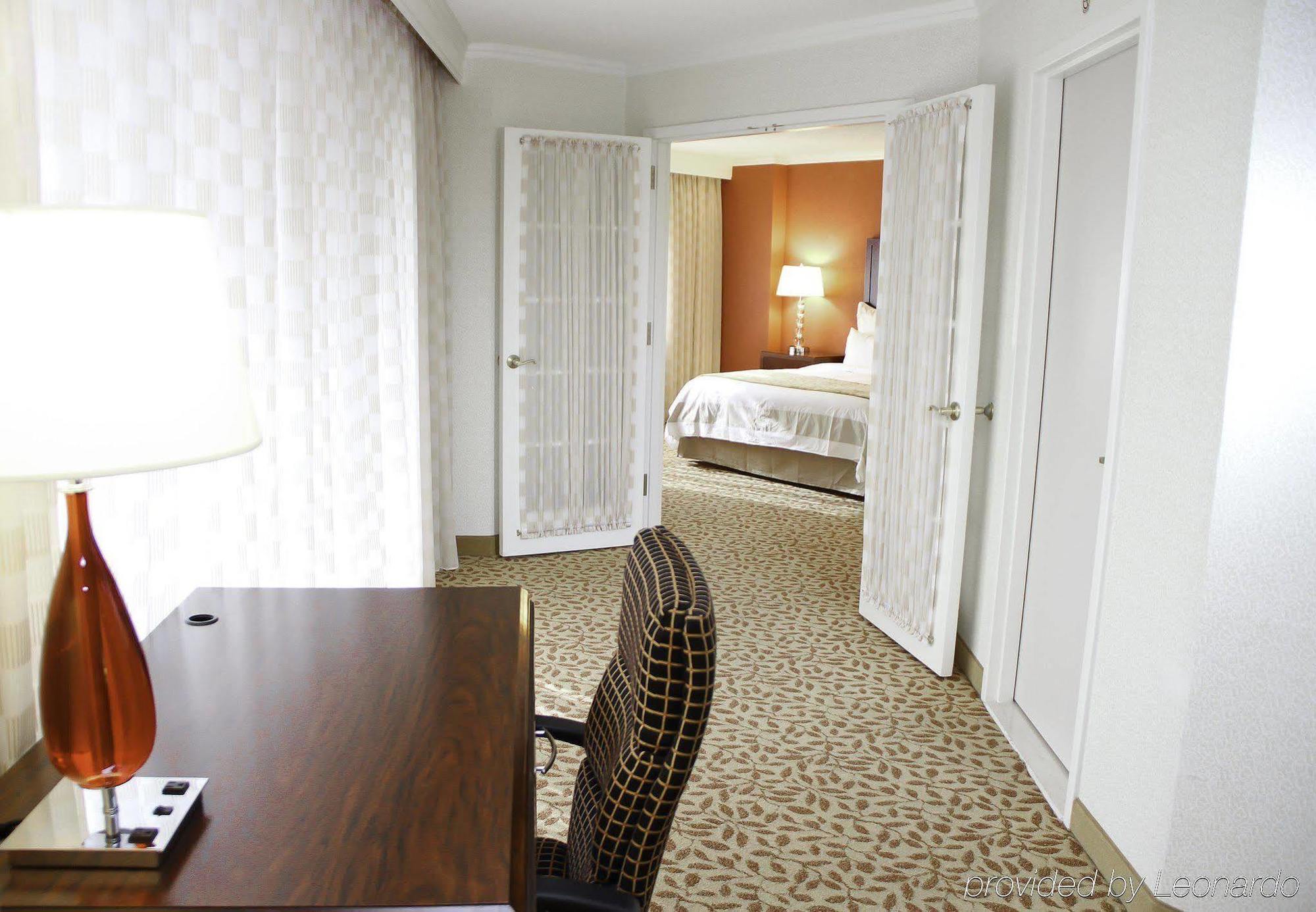 Embassy Suites By Hilton Bethesda Washington Dc Pokoj fotografie